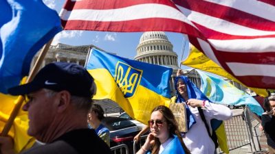 Εγκρίθηκε από την αμερικανική Βουλή η βοήθεια προς την Ουκρανία